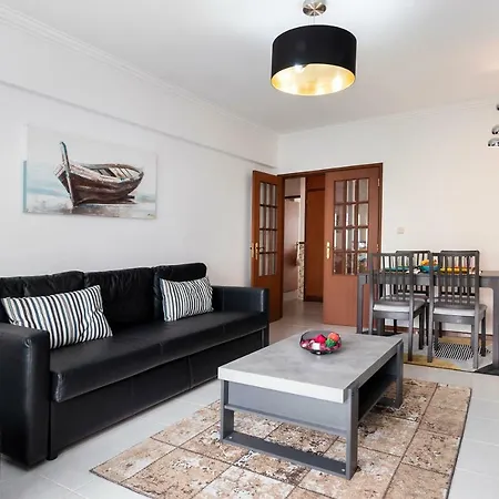Om Free Caparica Beach House Ii * Кошта-да-Капарика